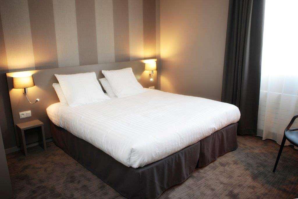 ביניק Brit Hotel Le Galion & Spa חדר תמונה