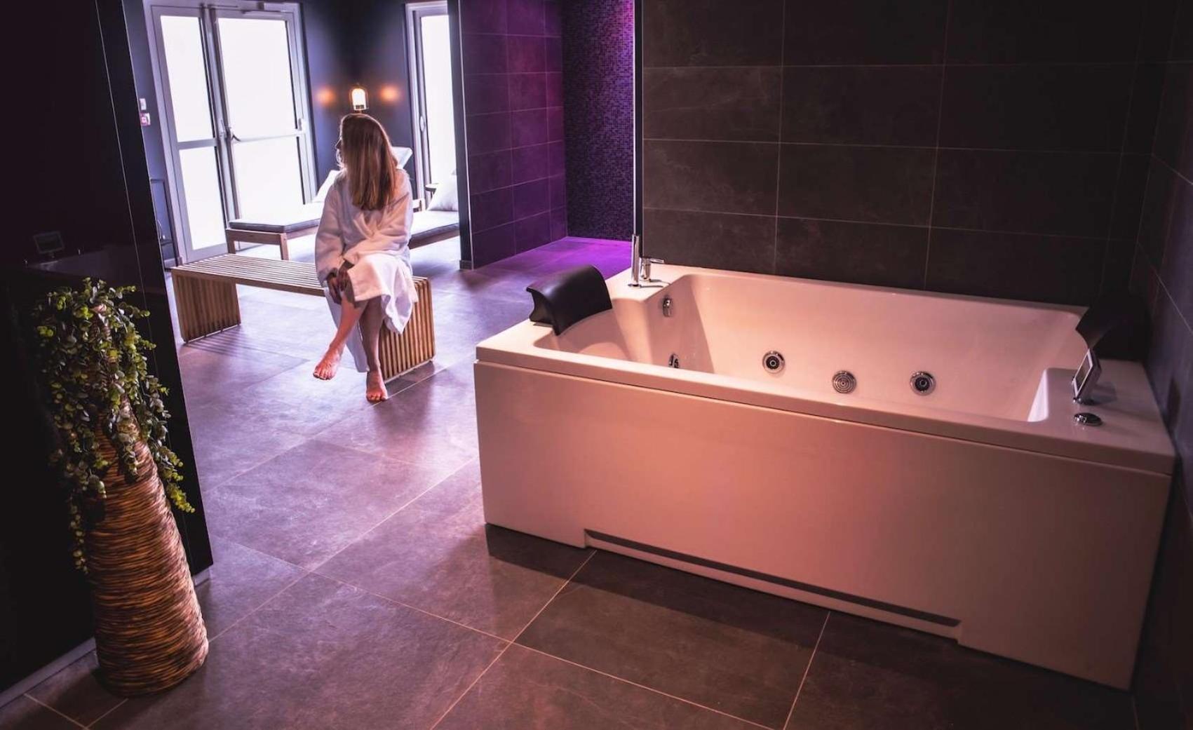 ביניק Brit Hotel Le Galion & Spa מראה חיצוני תמונה